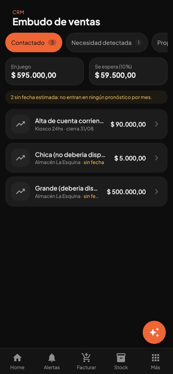Embudo del CRM en un teléfono, mostrando una etapa por vez