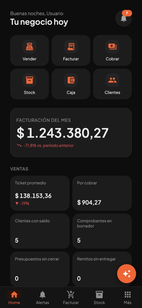 Tablero del ERP en un teléfono, con accesos rápidos e indicadores del mes